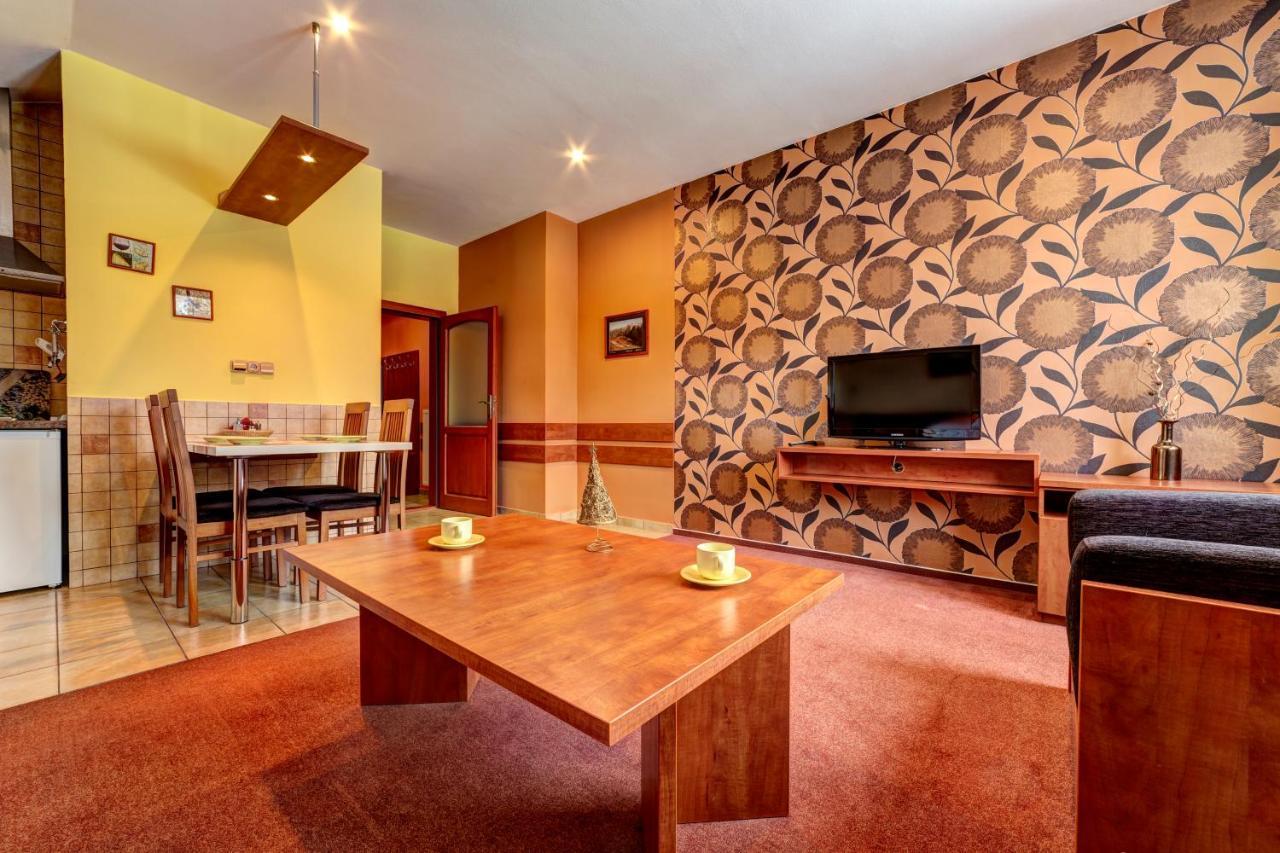 Apartmanovy Dom Slniecko Ziar Exterior photo